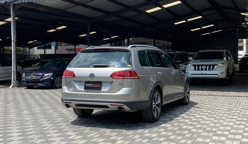 
Volkswagen Golf Alltrack 2018 full									