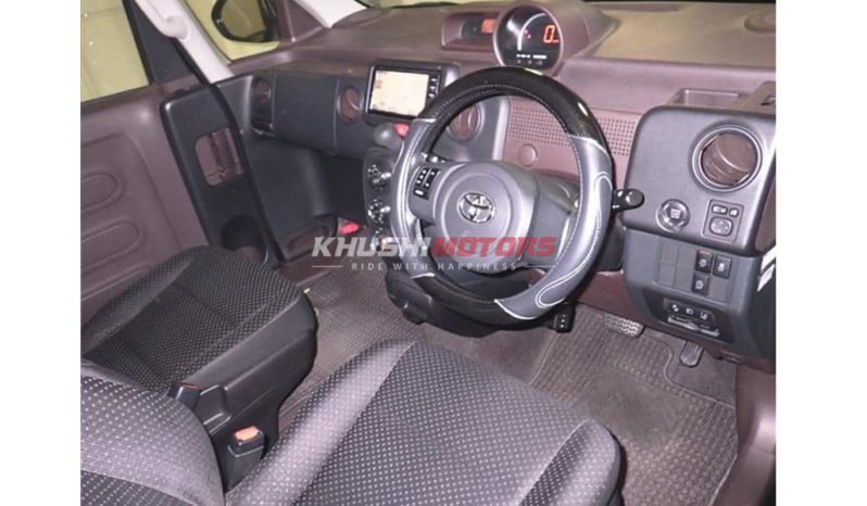 
								Toyota Porte 2018 full									