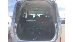 
										Toyota Voxy 2018 full									