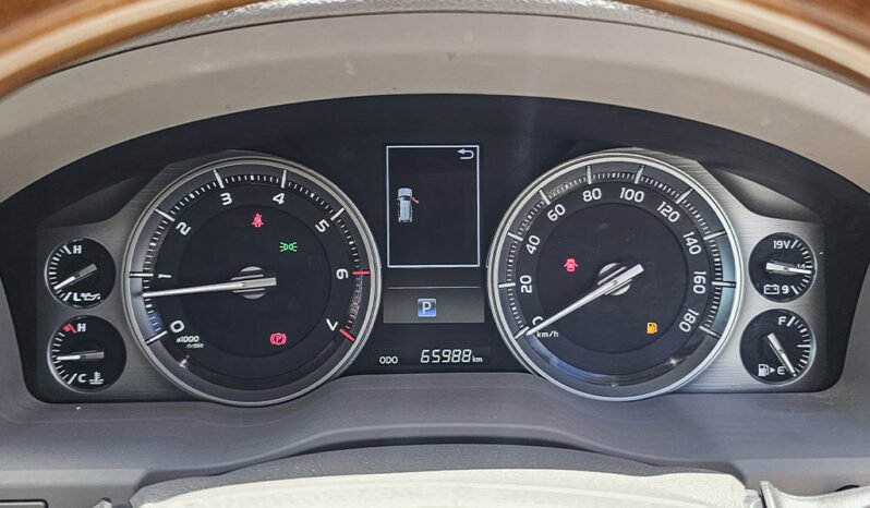 
								Toyota Land Cruiser ZX V8 2018 full									