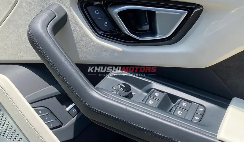 
Lamborghini Urus 2019 full									
