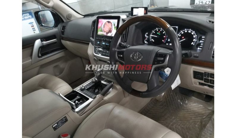 
Toyota Land Cruiser 2018 full									