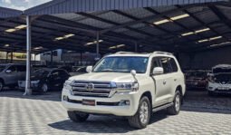 
										Toyota Land Cruiser ZX V8 2018 full									