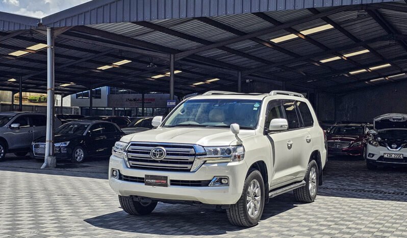 
								Toyota Land Cruiser ZX V8 2018 full									