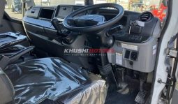 
										Mitsubishi Canter 2018 full									