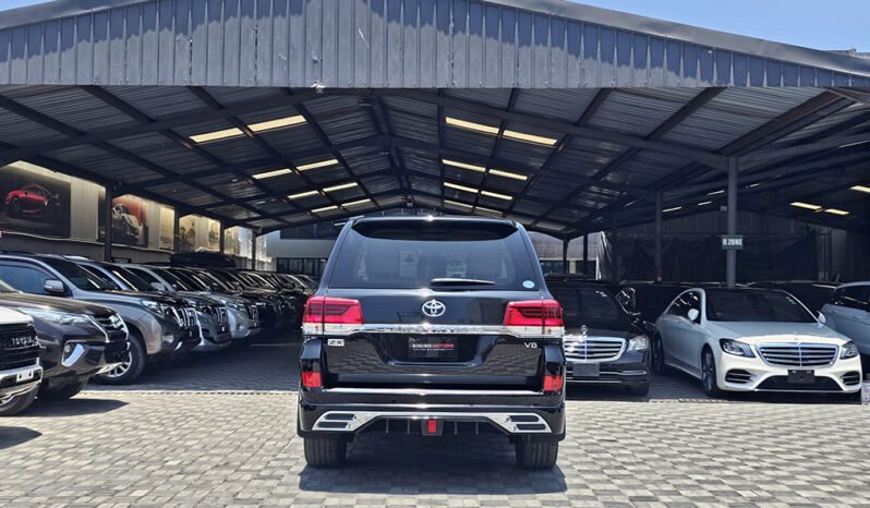 
								Toyota Land Cruiser ZX V8 2018 full									