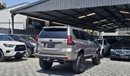 
										Toyota Land Cruiser Prado 2018 full									