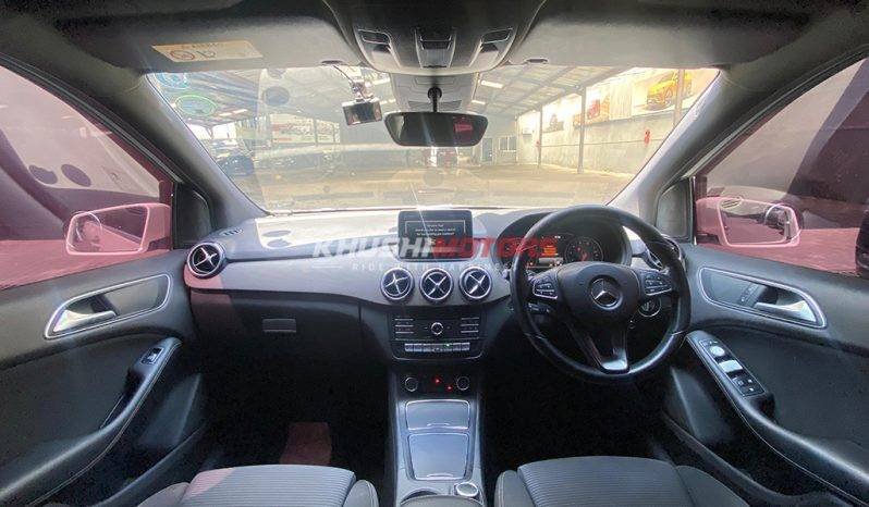 
								Mercedes Benz B180 full									