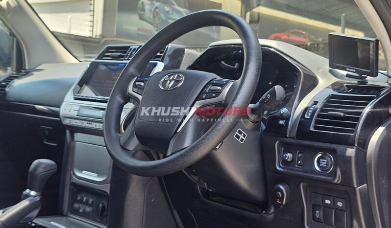 
								Toyota Land Cruiser Prado 2018 full									