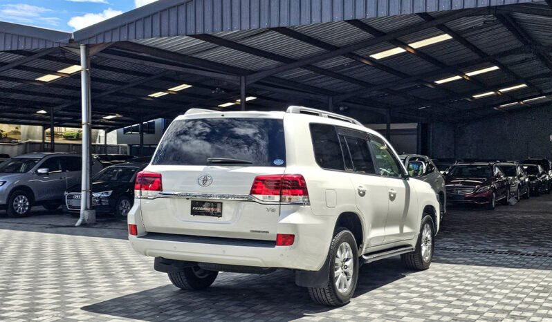 
								Toyota Land Cruiser ZX V8 2018 full									