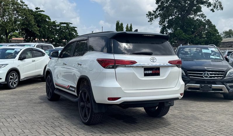 
Toyota Fortuner 2017 full									