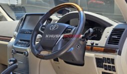 
										Toyota Land Cruiser ZX V8 2018 full									