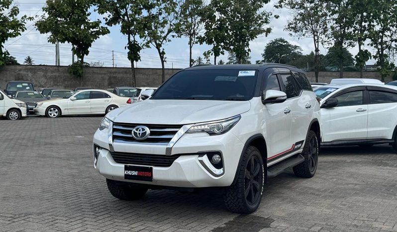 
Toyota Fortuner 2017 full									