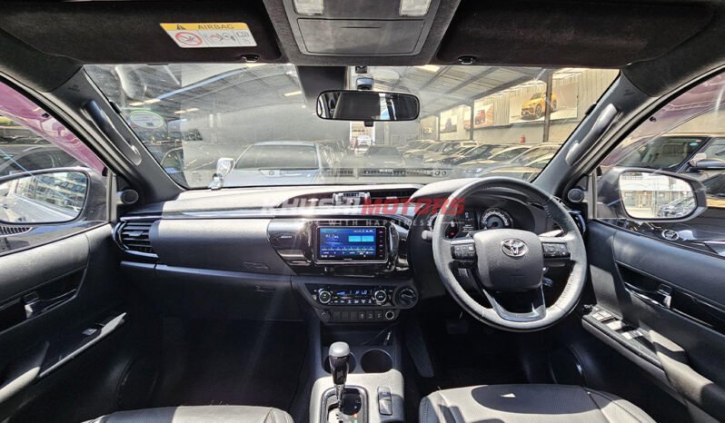 
								Toyota Hilux D Cabin 2019 full									