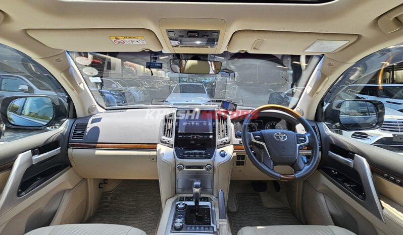 
								Toyota Land Cruiser ZX V8 2018 full									