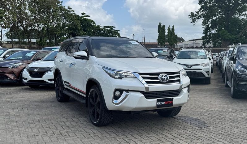 
Toyota Fortuner 2017 full									