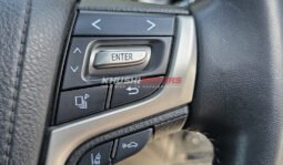 
										Toyota Land Cruiser ZX V8 2018 full									