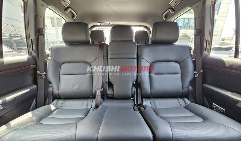
								Toyota Land Cruiser ZX V8 2018 full									