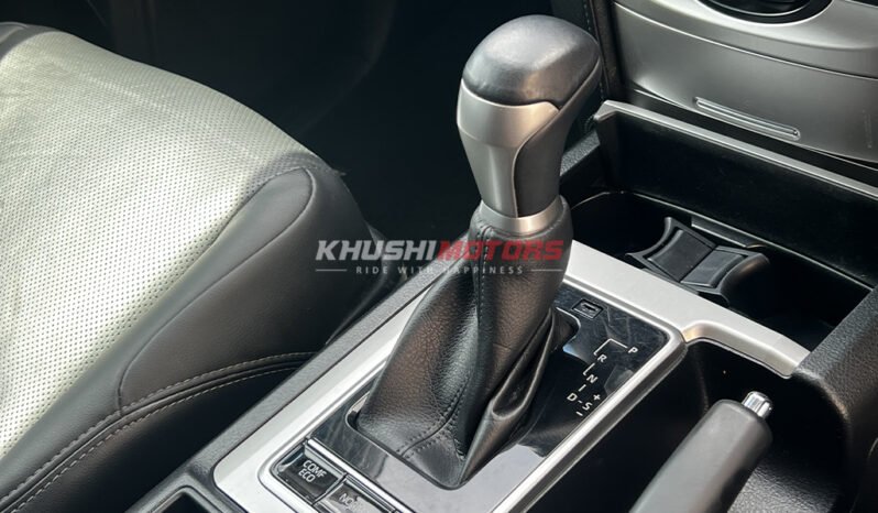 
								Toyota Land Cruiser Prado VX 2022 full									