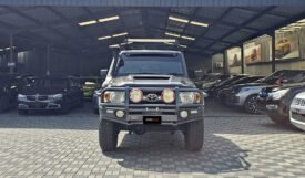 Toyota Land Cruiser Pickup 2017