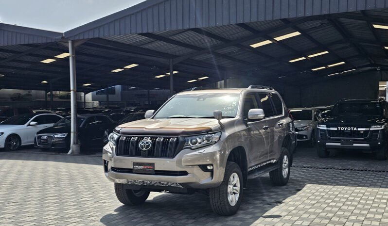 
								Toyota Land Cruiser Prado 2017 full									