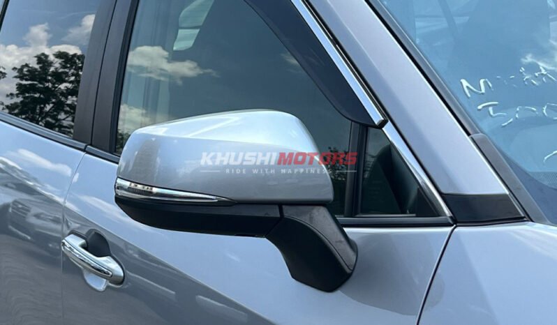 
								Toyota RAV4 2019 full									