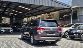 Toyota Land Cruiser ZX V8 2018