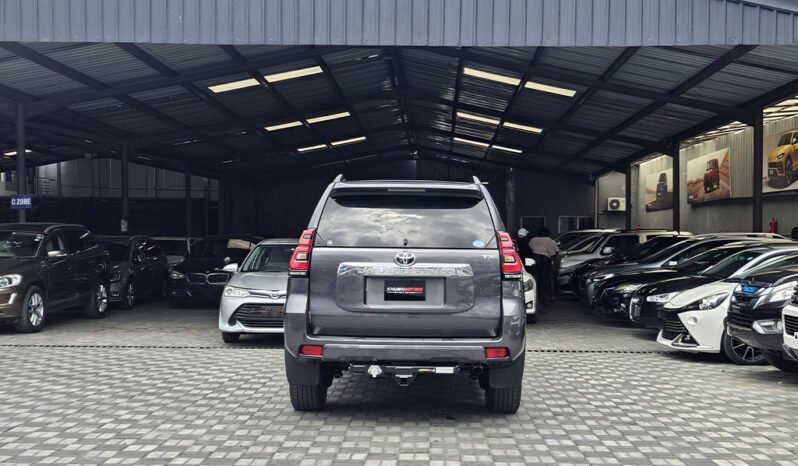 
Toyota Land Cruiser Prado 2018 full									