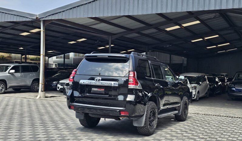 
Toyota Land Cruiser Prado 2018 full									