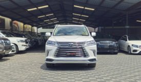 Lexus LX570 2019