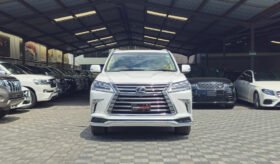 Lexus LX570 2019