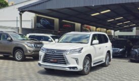 Lexus LX570 2019