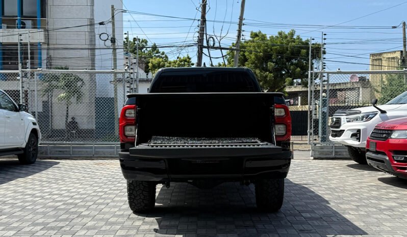 Toyota Hilux D Cabin 2022 full