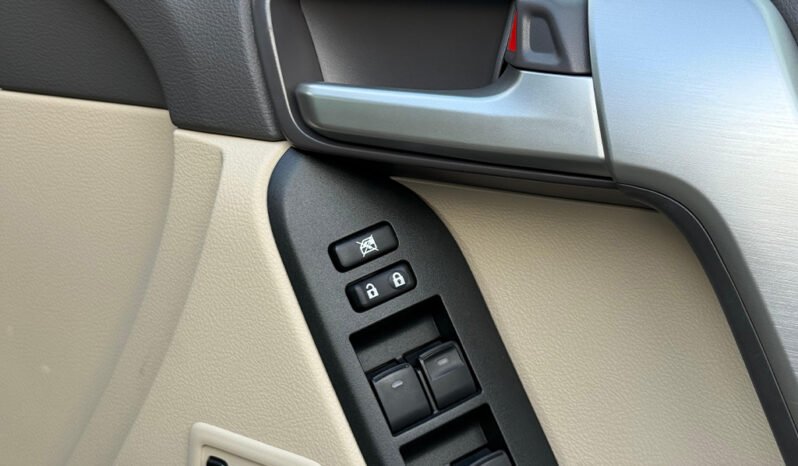 
Toyota Land Cruiser Prado 2018 full									