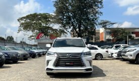 Lexus LX570 2016