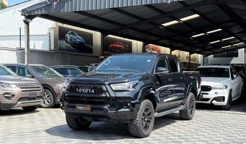 Toyota Hilux D Cabin 2022 full