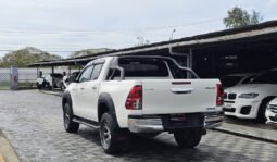 
Toyota Hilux D Cabin 2017 full									