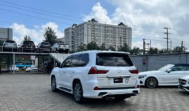 Lexus LX570 2016