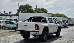 
Toyota Hilux D Cabin 2017 full									