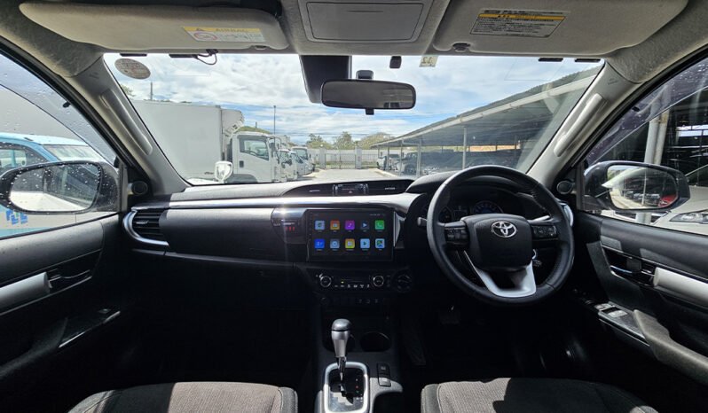 
Toyota Hilux D Cabin 2017 full									