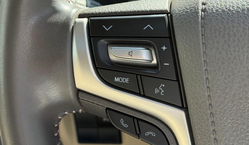 
Toyota Land Cruiser Prado 2018 full									