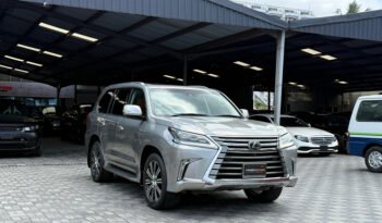 Lexus LX570 2019