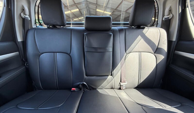 
Toyota Hilux D Cabin 2018 full									