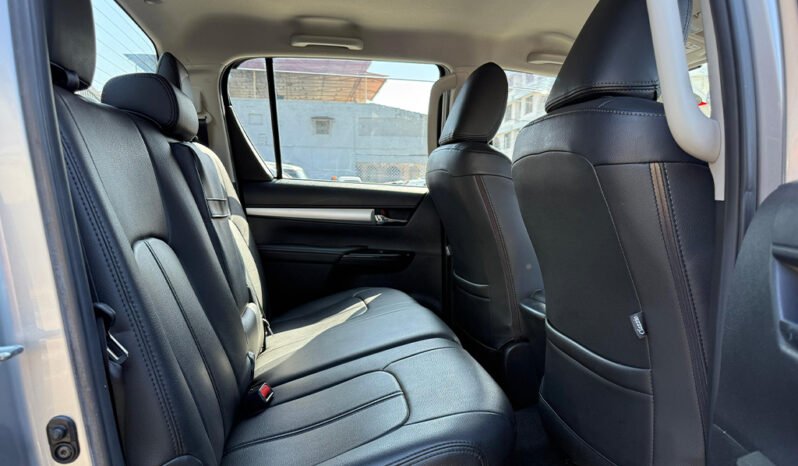 
Toyota Hilux D Cabin 2018 full									