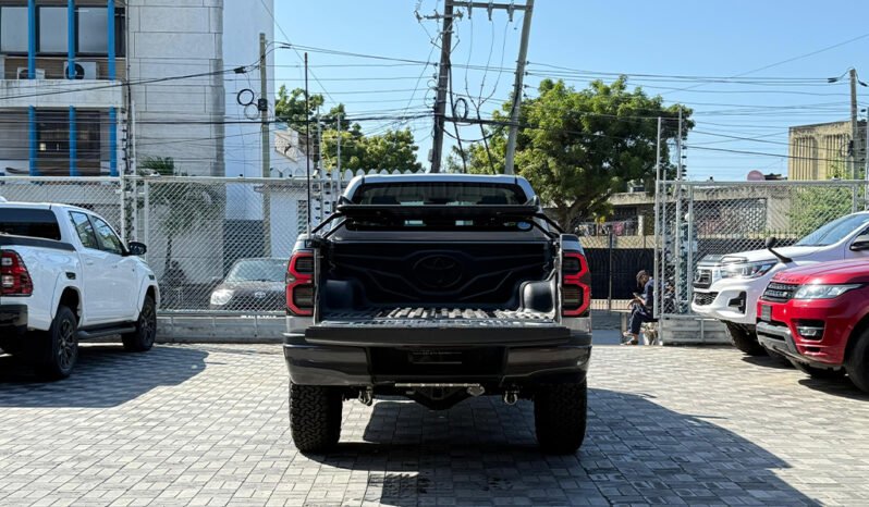 
Toyota Hilux D Cabin 2018 full									