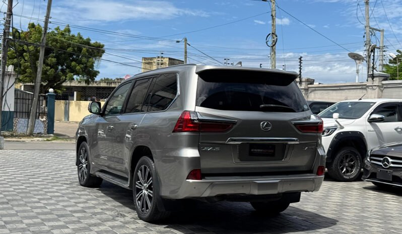 Lexus LX570 2019 full