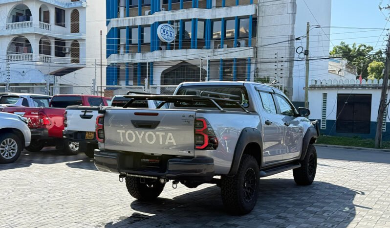 
Toyota Hilux D Cabin 2018 full									