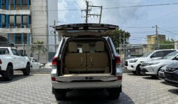 
Toyota Land Cruiser ZX V8 2018 full									