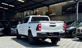 Toyota Hilux D Cabin 2024