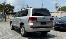 Toyota Land Cruiser ZX V8 2018